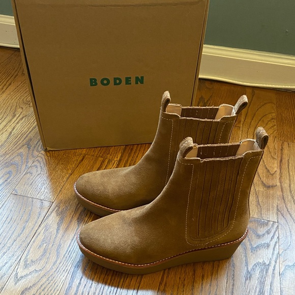 Boden Suede Wedge Ankle Boots in Tan - Picture 4 of 9